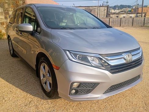 Used 2018 Honda Odyssey EX-L image 2