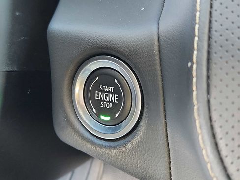 Used 2023 GMC Yukon SLT image 23