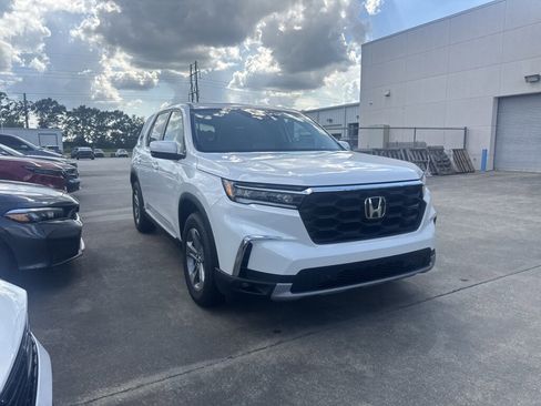 New 2025 Honda Pilot EX-L image 3