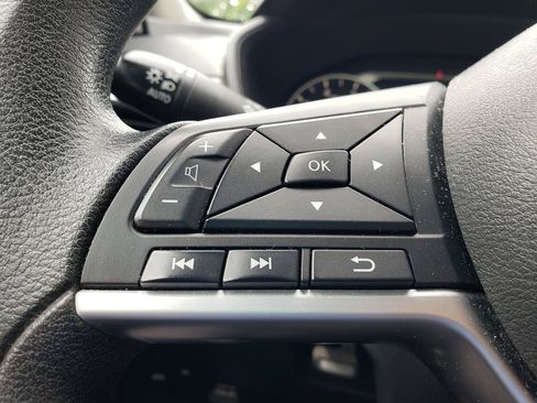 Used 2023 Nissan Altima 2.5 SV FWD image 18