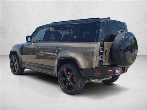 Used 2024 Land Rover Defender 110 X AWD/4WD image 8