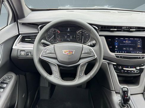 New 2026 Cadillac XT5 Luxury w/ LPO, Floor Liner Package FWD image 25