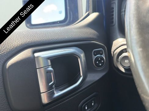 Used 2020 Jeep Wrangler Unlimited Sahara AWD/4WD image 39