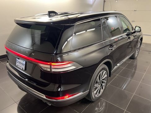 New 2026 Lincoln Aviator AWD image 6