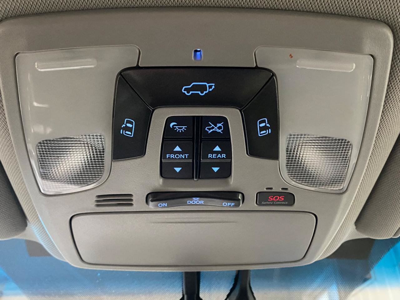 Used 2015 Toyota Sienna Limited Premium AWD/4WD image 9