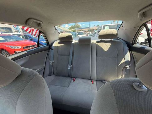 Used 2013 Toyota Corolla LE FWD image 27
