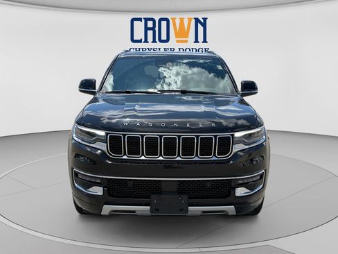 Used 2024 Jeep Wagoneer L Series II w/ Flexible Seating Group AWD/4WD image 8