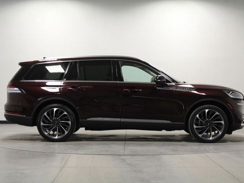 Used 2022 Lincoln Aviator Reserve w/ Equipment Group 201A image 3