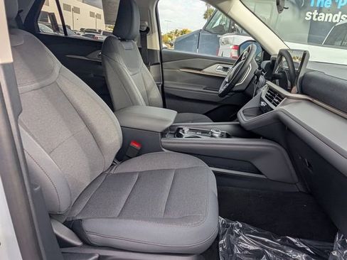 New 2026 Ford Explorer Active RWD image 5