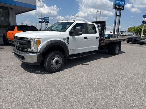 Used 2017 Ford F550 2WD Crew Cab Super Duty image 2