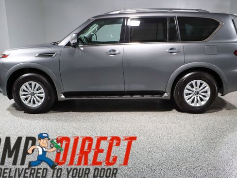Used 2023 Nissan Armada SV image 10