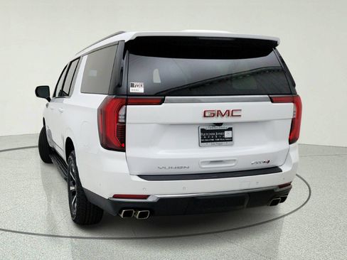 Used 2025 GMC Yukon XL AT4 AWD/4WD image 11