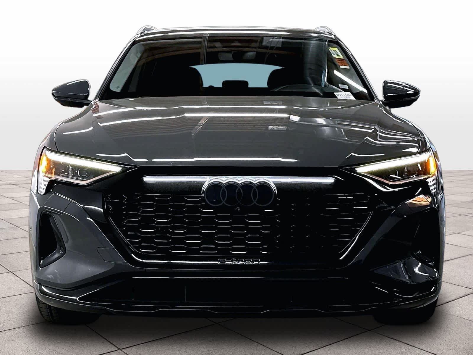 Used 2024 Audi Q8 e-tron Premium Plus w/ Prestige Package AWD/4WD image 3