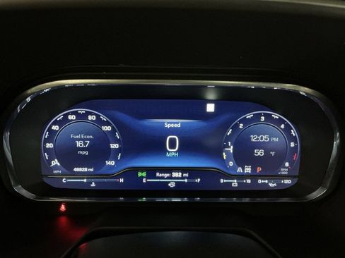 Used 2022 Chevrolet Suburban High Country AWD/4WD image 18