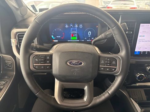 Used 2025 Ford F350 Lariat w/ Lariat Ultimate Package AWD/4WD image 15