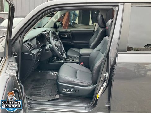Used 2023 Toyota 4Runner TRD Off-Road Premium w/ Moonroof Package AWD/4WD image 13