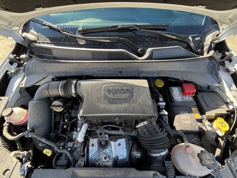 Used 2025 Jeep Compass Limited image 34