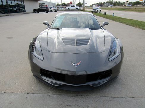 Used 2016 Chevrolet Corvette Z06 w/ 3LZ Preferred Equipment Group image 2