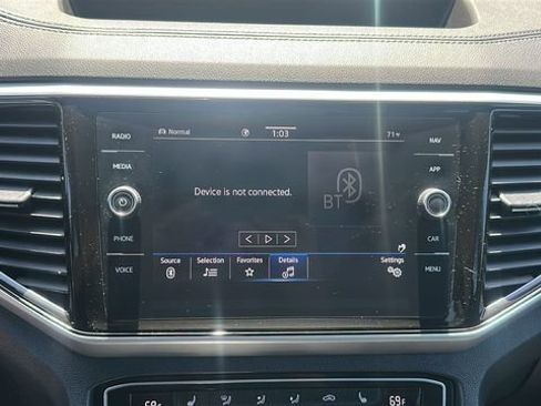 Used 2022 Volkswagen Atlas Cross Sport SEL R-Line AWD/4WD image 10