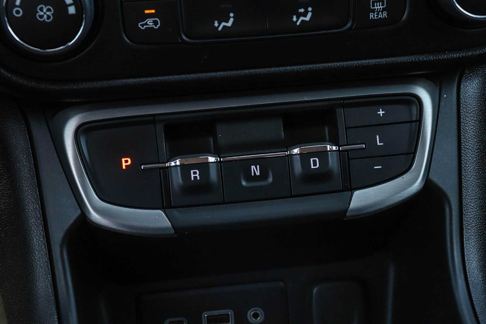 Used 2024 GMC Terrain SLE AWD/4WD image 24