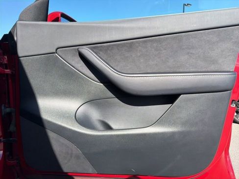 Used 2020 Tesla Model Y Performance image 11