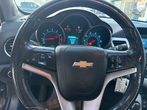 Used 2014 Chevrolet Cruze LT image 19