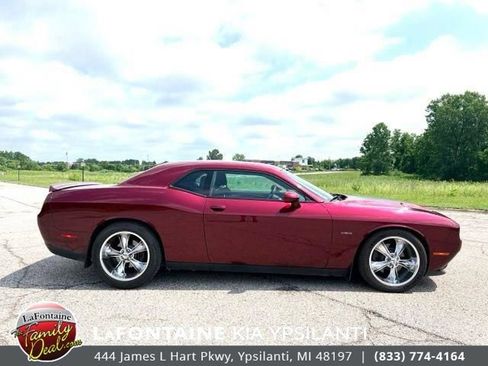 Used 2017 Dodge Challenger R/T w/ Cold Weather Group RWD image 6