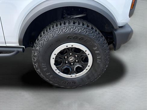 Certified 2023 Ford Bronco Big Bend w/ Sasquatch Package AWD/4WD image 28