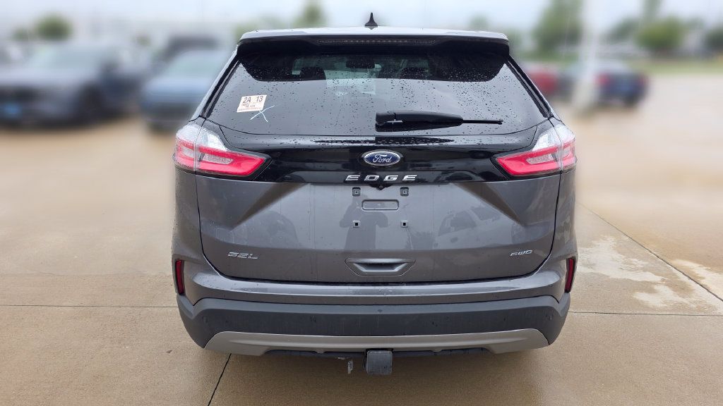 Used 2022 Ford Edge SEL w/ Convenience Package AWD/4WD image 4