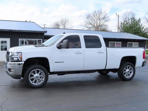 Used 2013 Chevrolet Silverado 2500 LTZ w/ LTZ Plus Package image 2