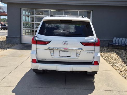 Used 2017 Lexus LX 570 4WD w/ Luxury Package image 5