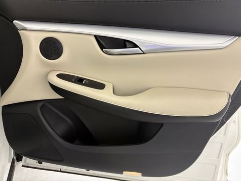 Used 2021 INFINITI QX50 Essential w/ Convenience Package image 41