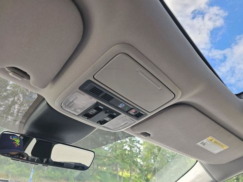 Used 2023 Honda Odyssey Elite image 33