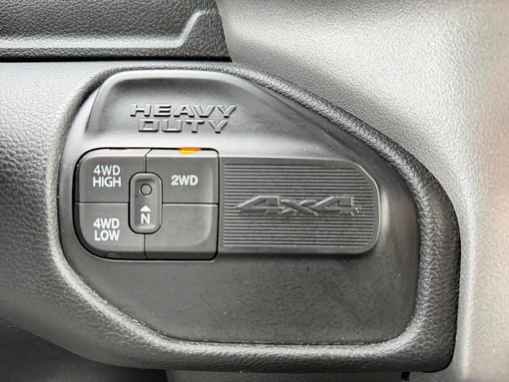 Used 2024 RAM 2500 Big Horn AWD/4WD image 27