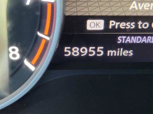 Certified 2022 Nissan Rogue SV w/ SV Premium Package image 28