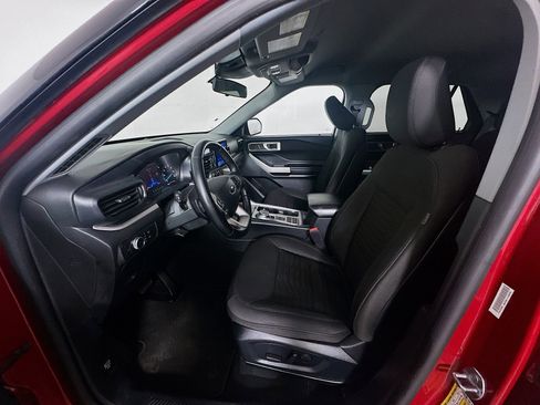 Used 2020 Ford Explorer XLT RWD image 13