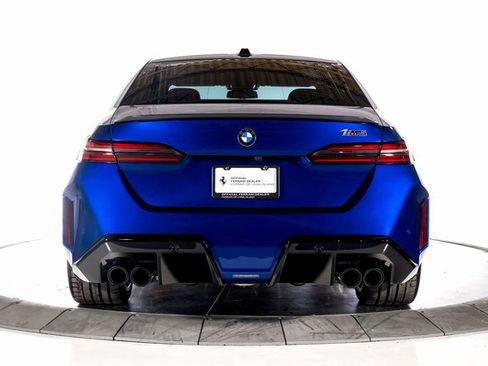 Used 2025 BMW M5 w/ Carbon Package image 4