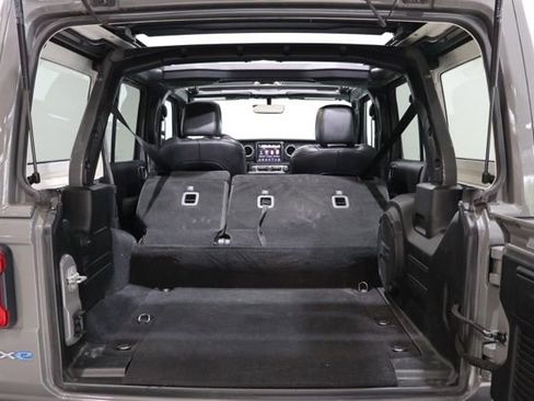 Used 2023 Jeep Wrangler Unlimited Sahara w/ Cold Weather Group AWD/4WD image 33