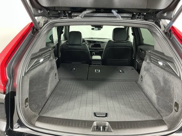 Used 2022 Cadillac XT4 Luxury w/ LPO, ONYX Package AWD/4WD image 28
