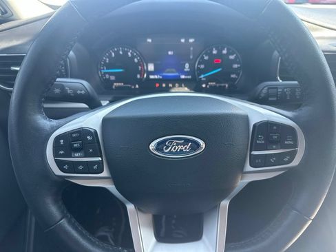 Used 2023 Ford Explorer XLT w/ Equipment Group 202A AWD/4WD image 12