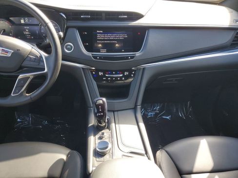 Certified 2025 Cadillac XT5 Premium Luxury w/ LPO, Floor Liner Package image 19