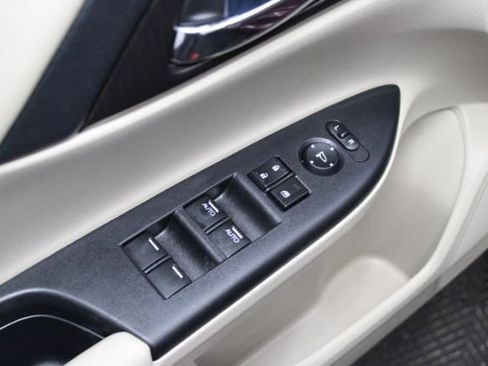 Used 2015 Honda Accord Touring image 10