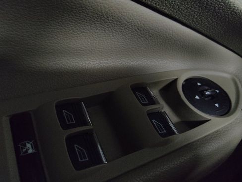 Used 2015 Ford Escape SE w/ Equipment Group 201A FWD image 27