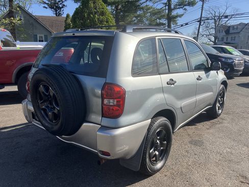 Used 2005 Toyota RAV4 2WD image 8