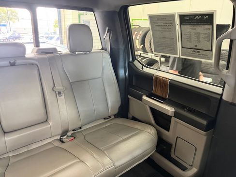 Used 2020 Ford F150 Lariat RWD image 30