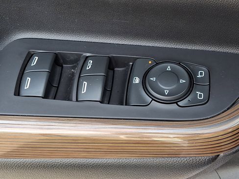 Used 2019 GMC Acadia SLE w/ Driver Alert Package I image 28