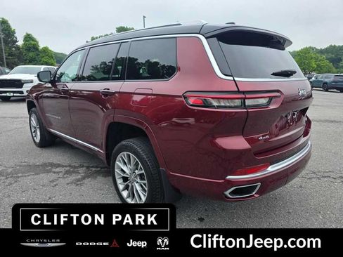 Used 2023 Jeep Grand Cherokee L Summit w/ Advanced Protech Group IV AWD/4WD image 6