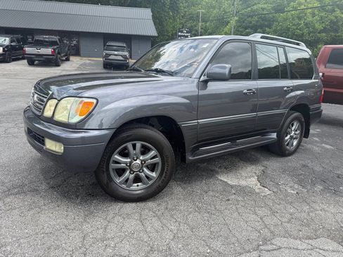 Used 2003 Lexus LX 470 4WD image 19