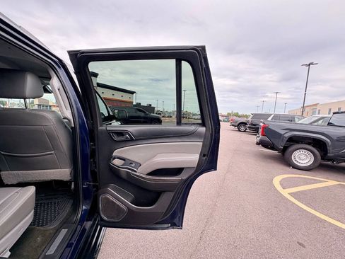 Used 2018 Chevrolet Tahoe LT AWD/4WD image 37