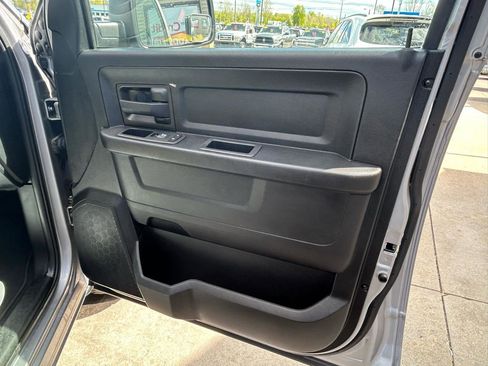 Used 2020 RAM 1500 Express AWD/4WD image 16